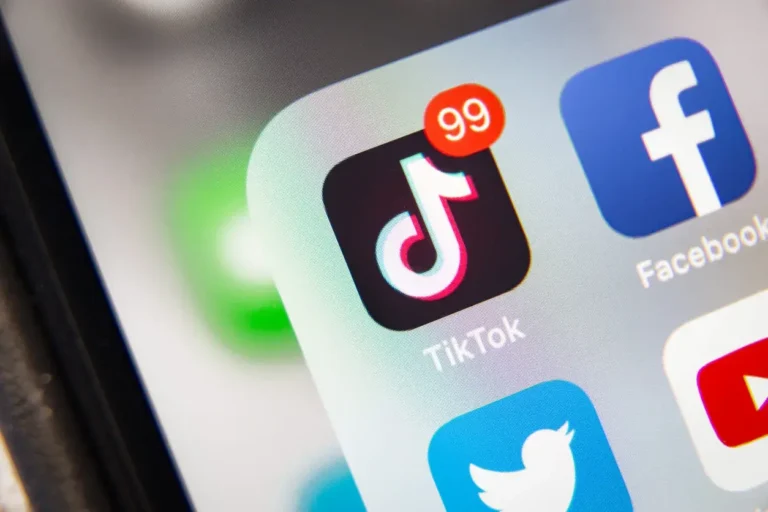 657de0bae2fcd55519d4013a_Whats-behind-the-tiktok-logo-
